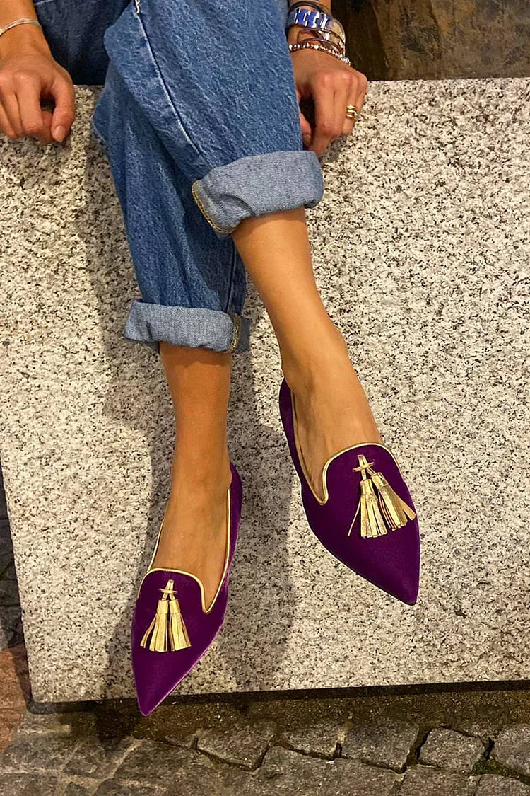 MOCASÍN ELEGANTE CON BORLAS