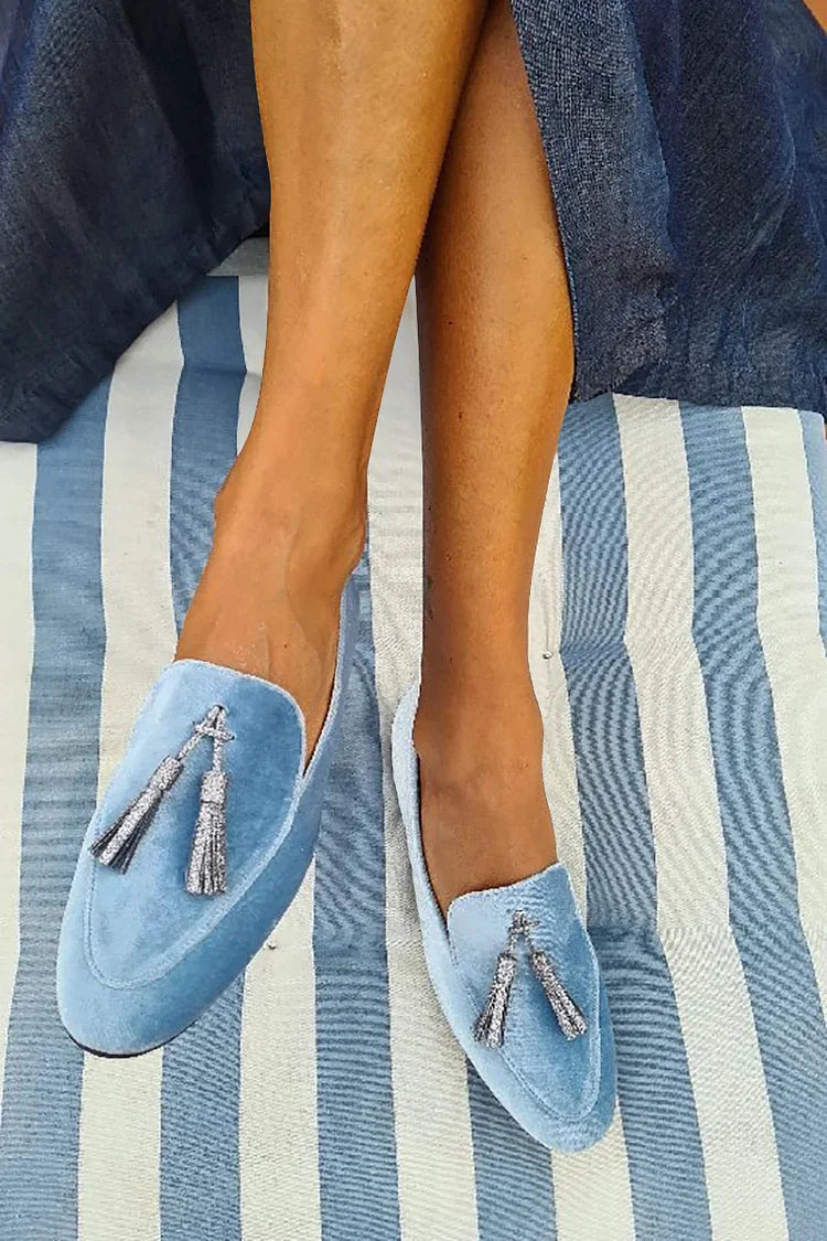 ZAPATO CON BORLAS DE PLATA