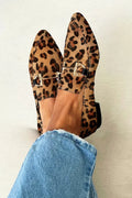 MOCASINES CON DETALLES METÁLICOS