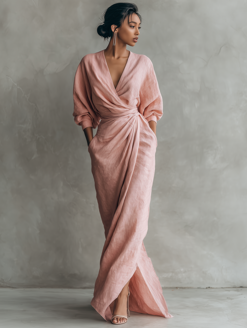 Vestido largo minimalista rosa de lino con escote en V para mujer