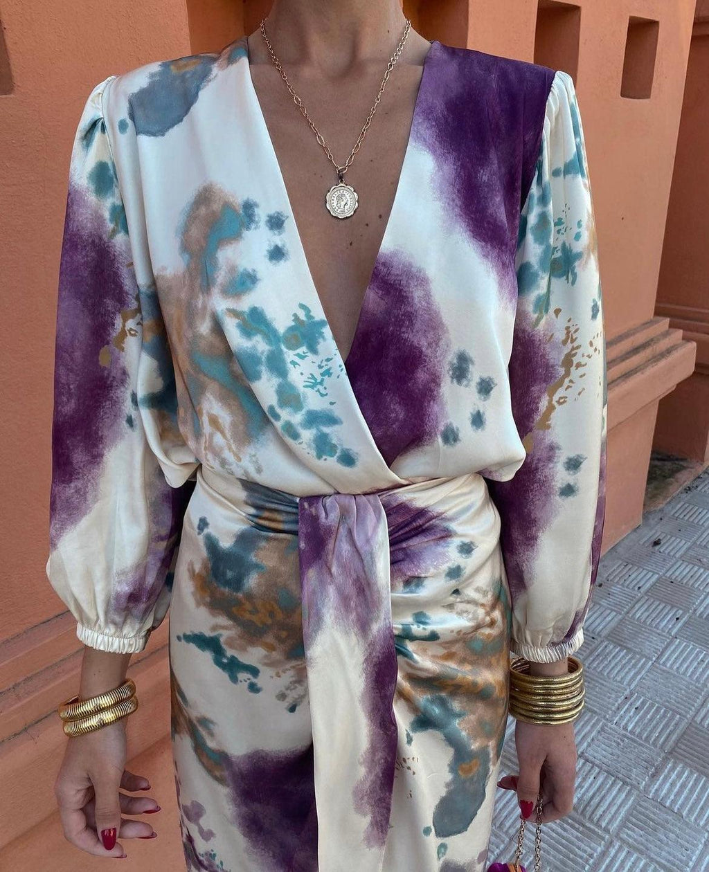 Valeria | Robe croisée à encolure en V