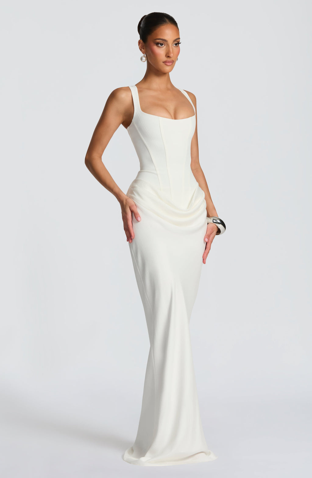 Vestido SKY™ -  Silueta fluida con corsé ajustado