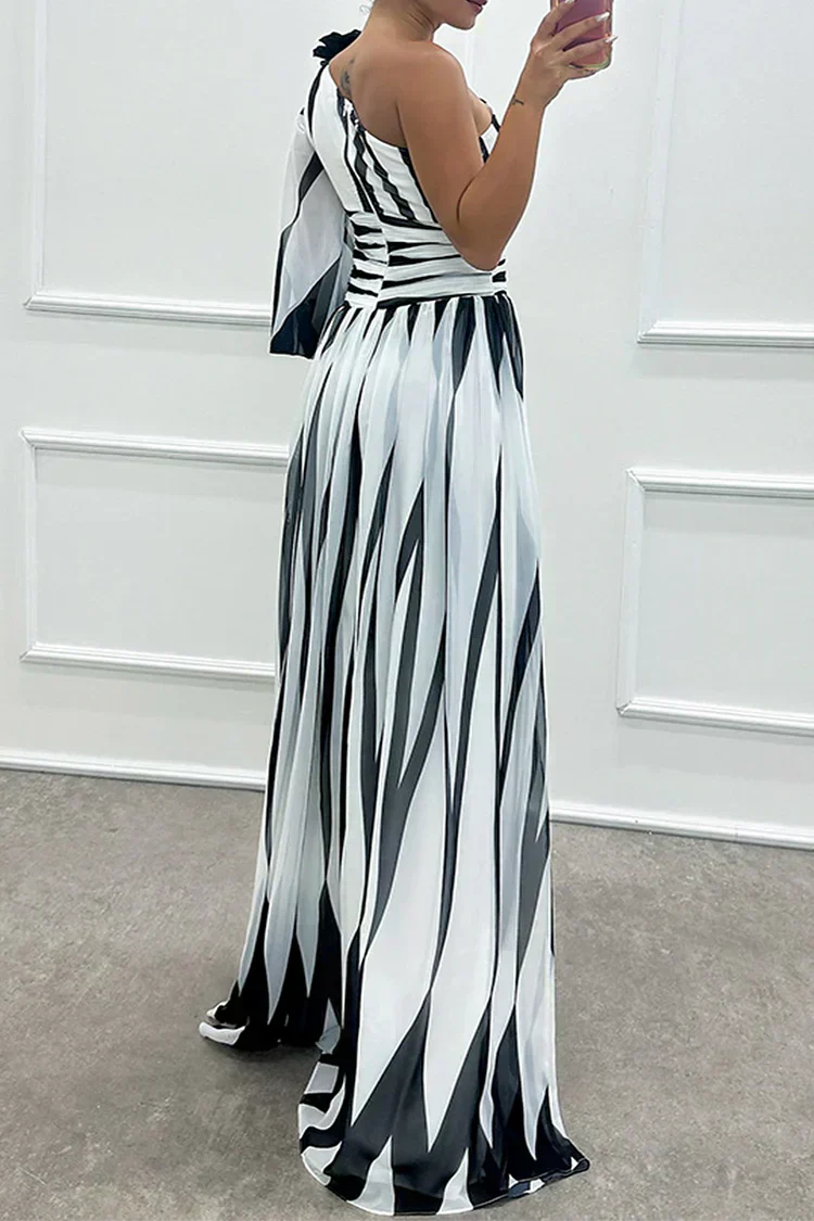 Hazel™ | Elegante vestido largo a rayas con hombros descubiertos