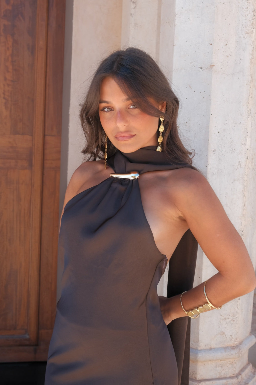 Vestido Safira en color marrón.