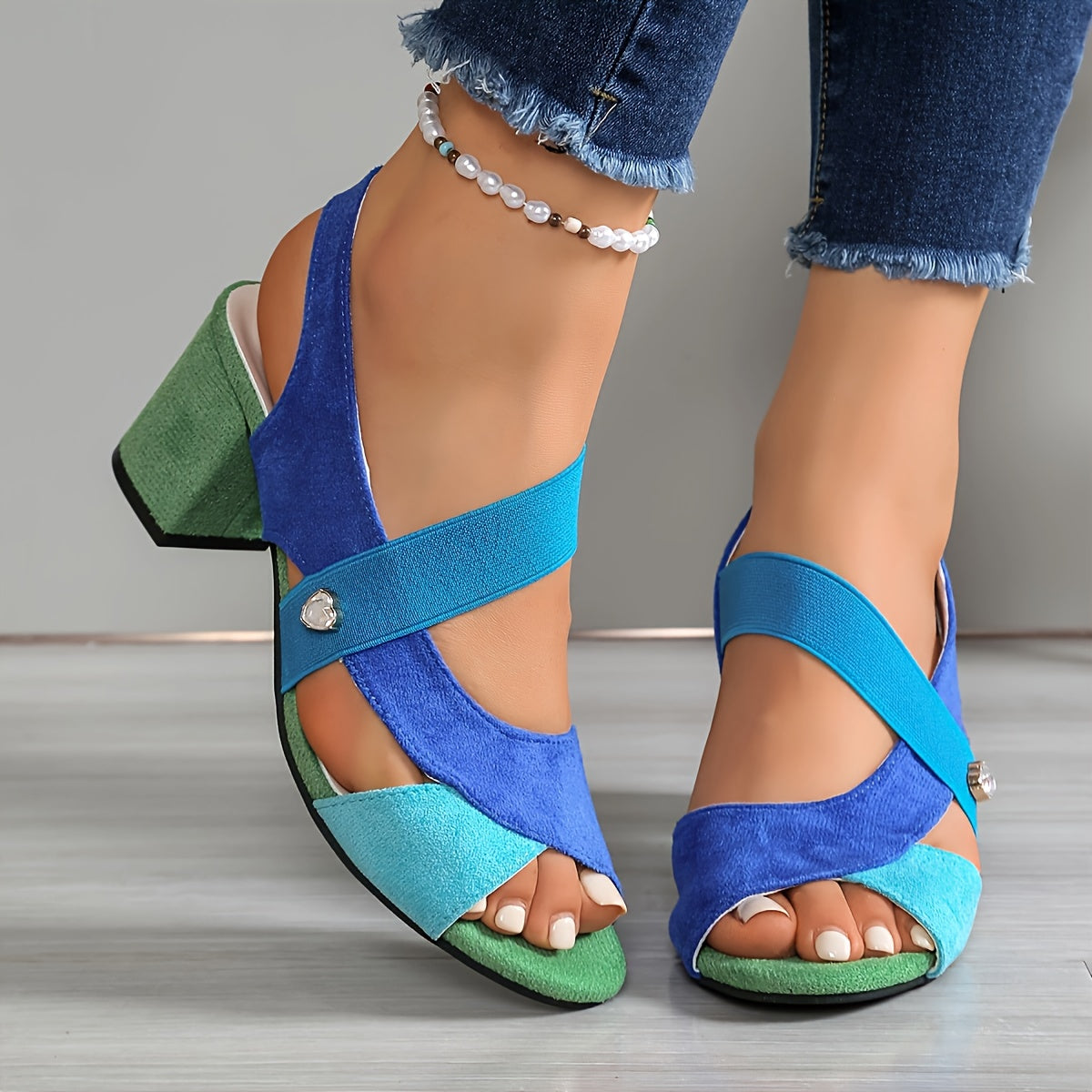 Elara™ | Talons confortables à brides croisées