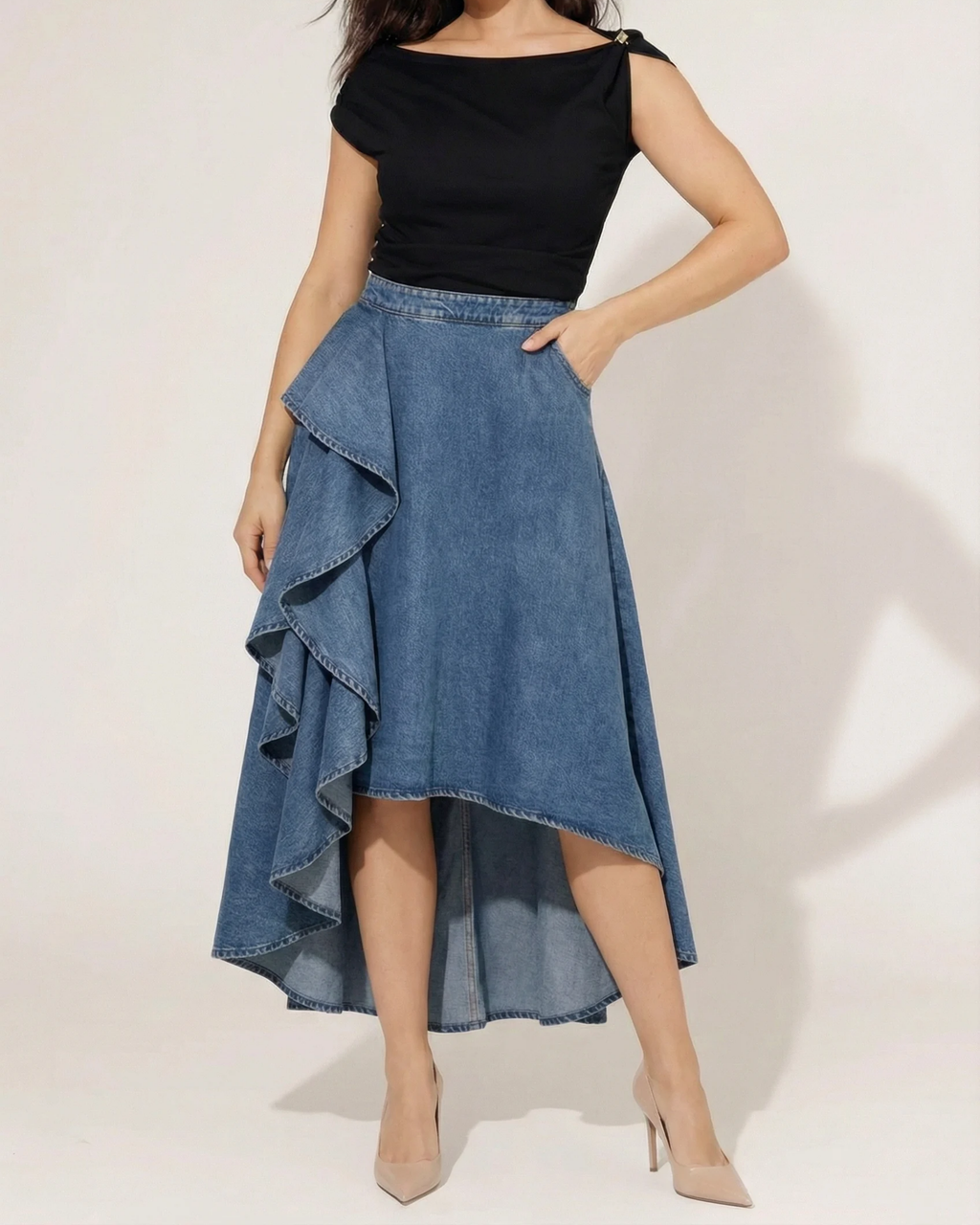 Falda con volantes de denim