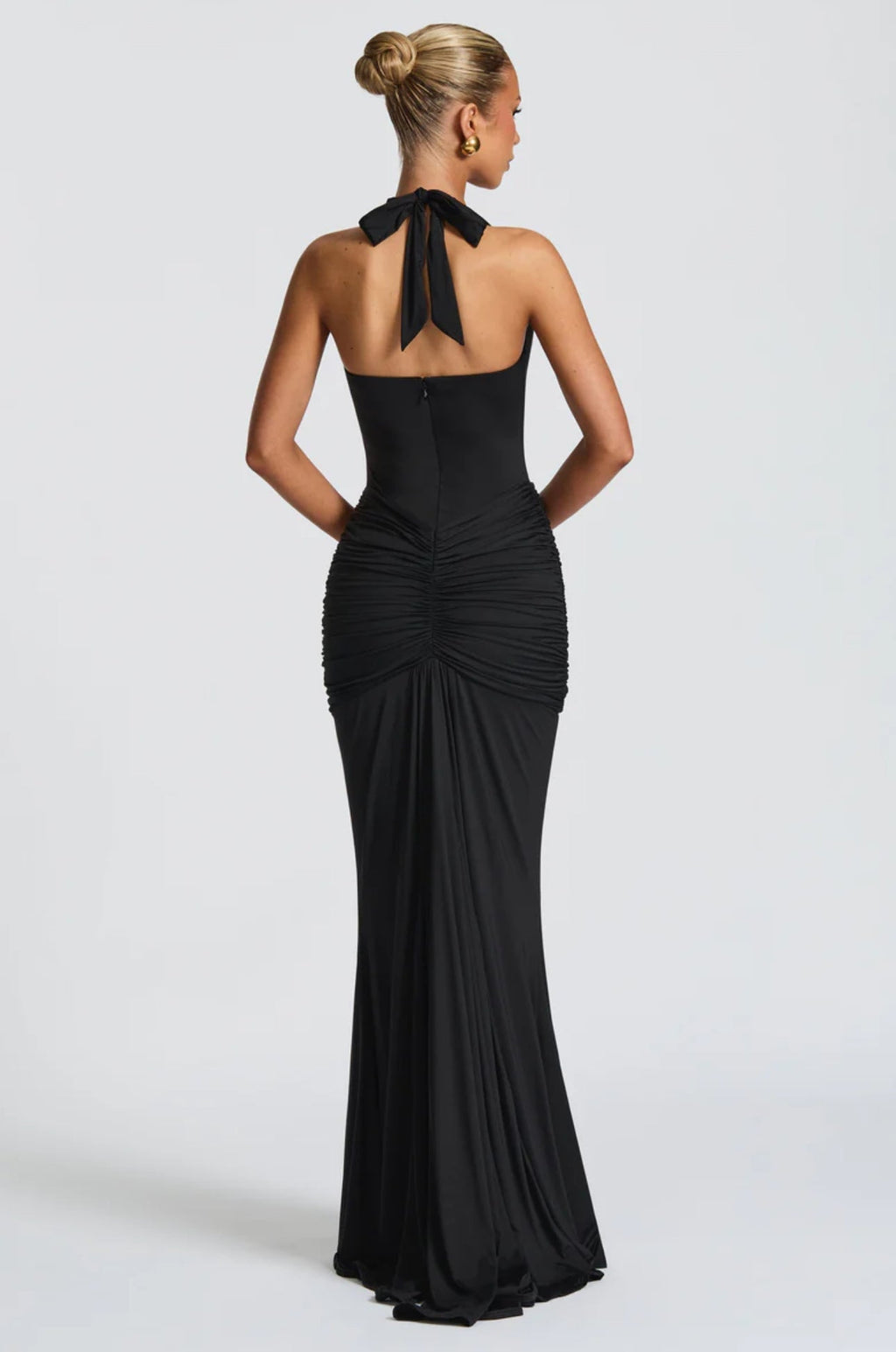 Vestido SKY™ -  Elegancia fluida con escote halter