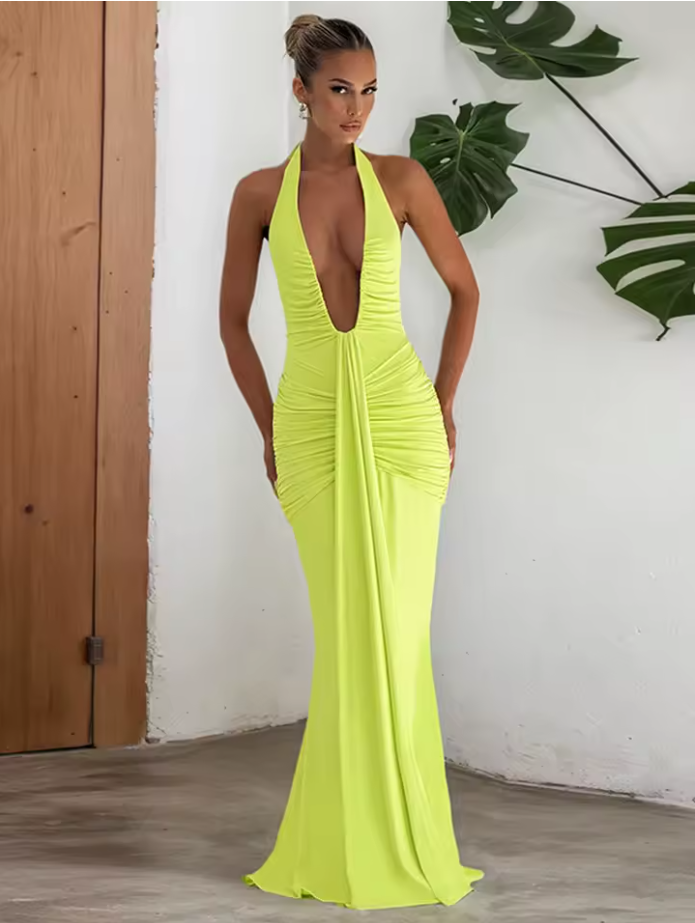 Vestido Halter Verde™ — La noche que empieza cuando tú llegas