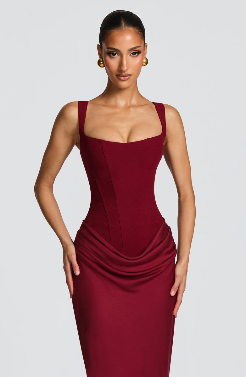 Vestido SKY™ -  Silueta fluida con corsé ajustado