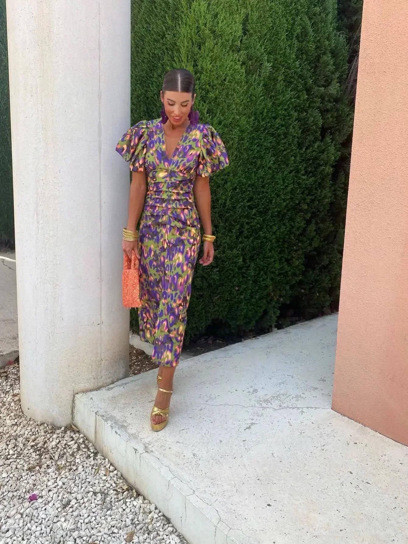 Aurora™ | Robe midi vive à manches bouffantes
