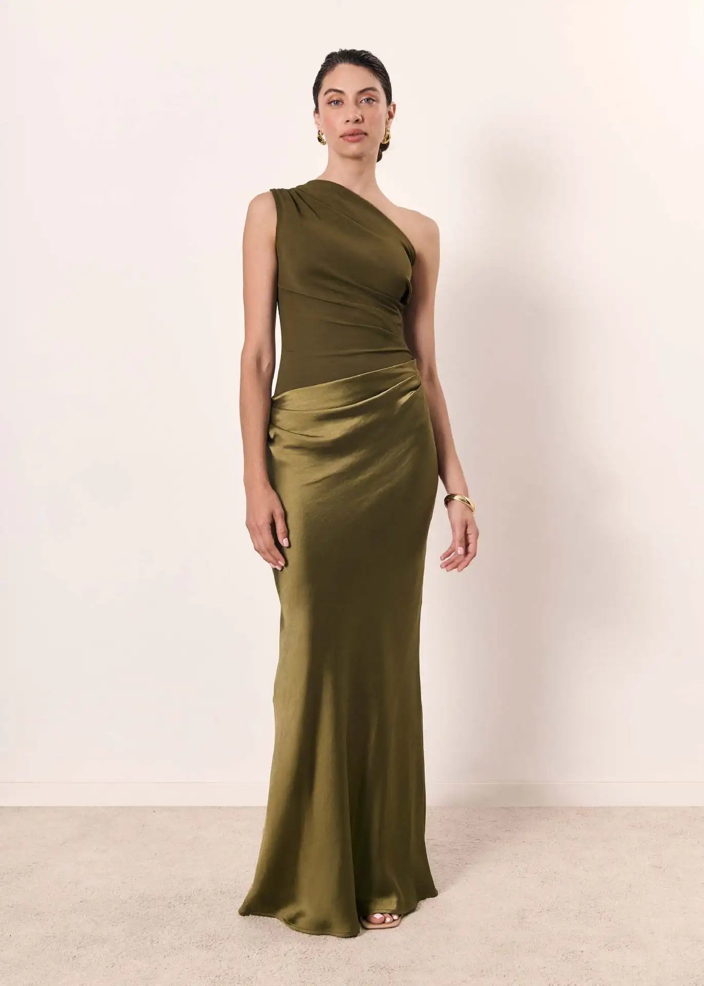 Luna™ | Robe longue en satin fendue