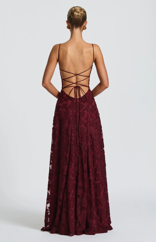 SOFIA | Elegante vestido largo de encaje