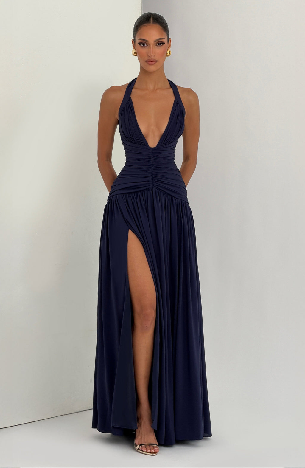 Vestido SKY™ -  Elegancia fluida con escote halter