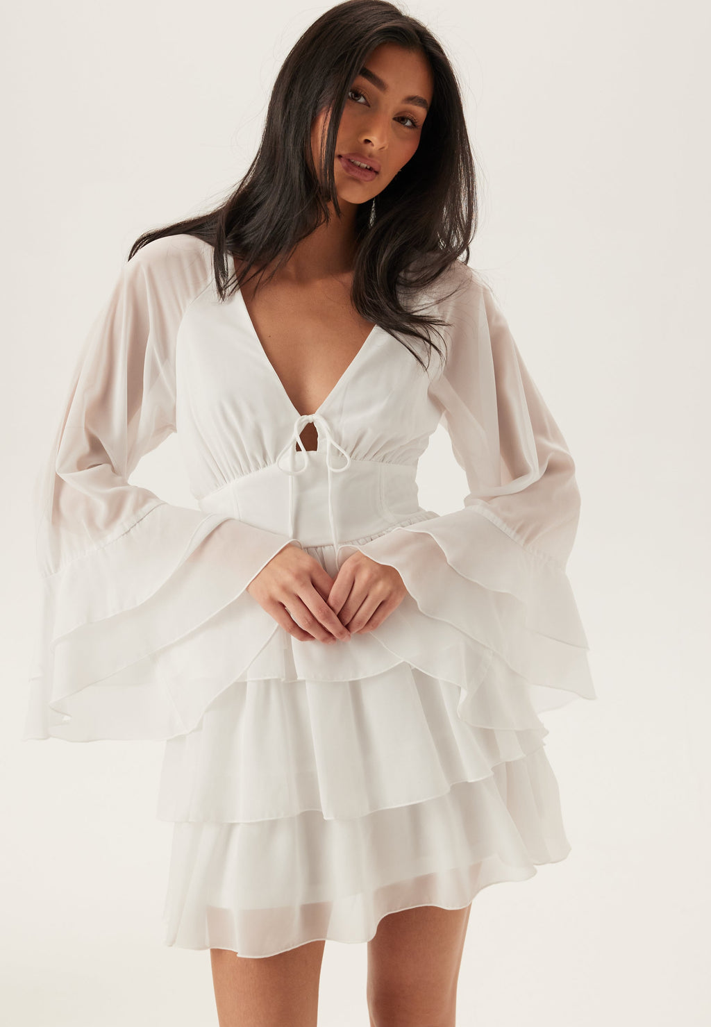 Vestido corto con triple volante