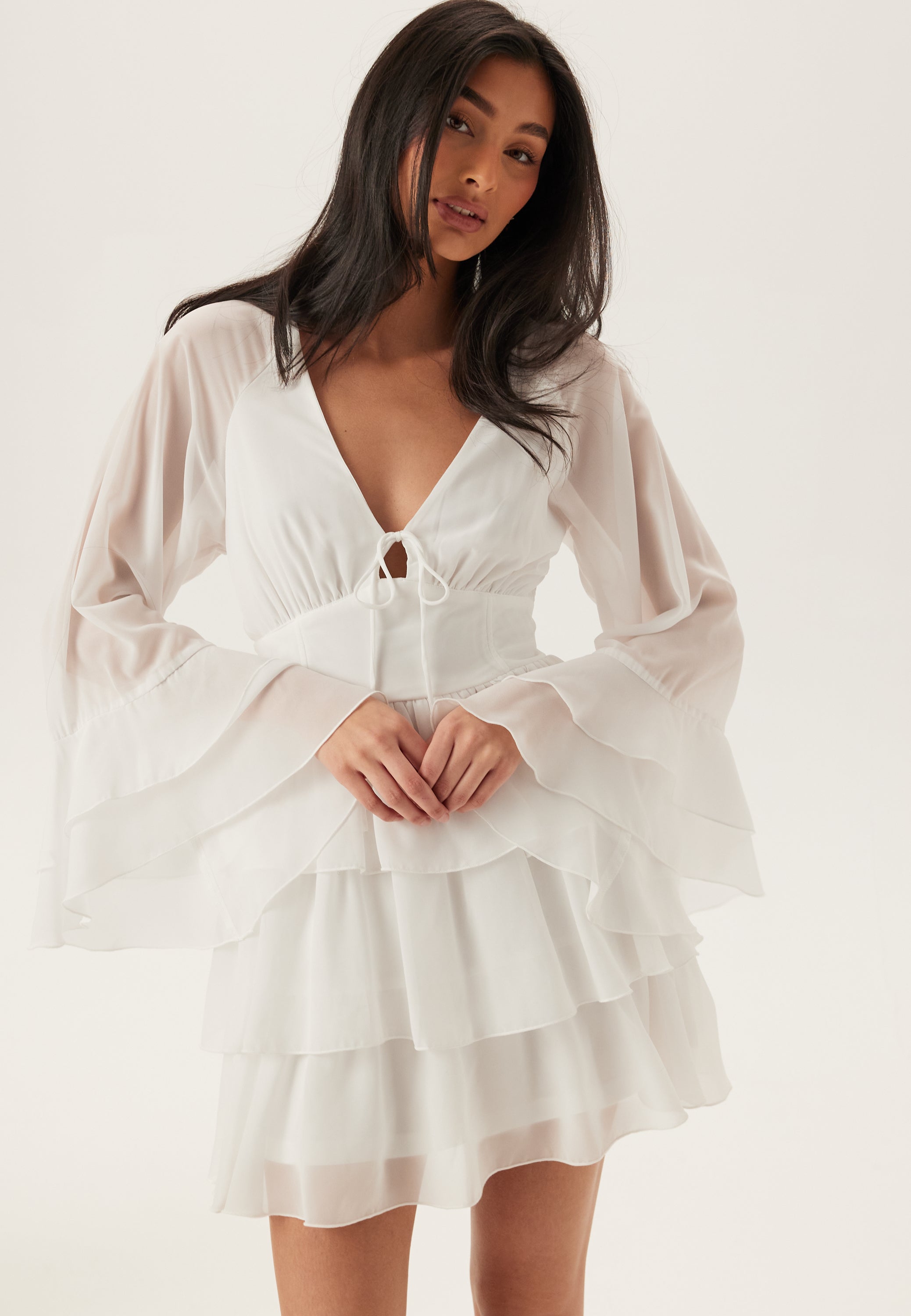 Vestido corto con triple volante