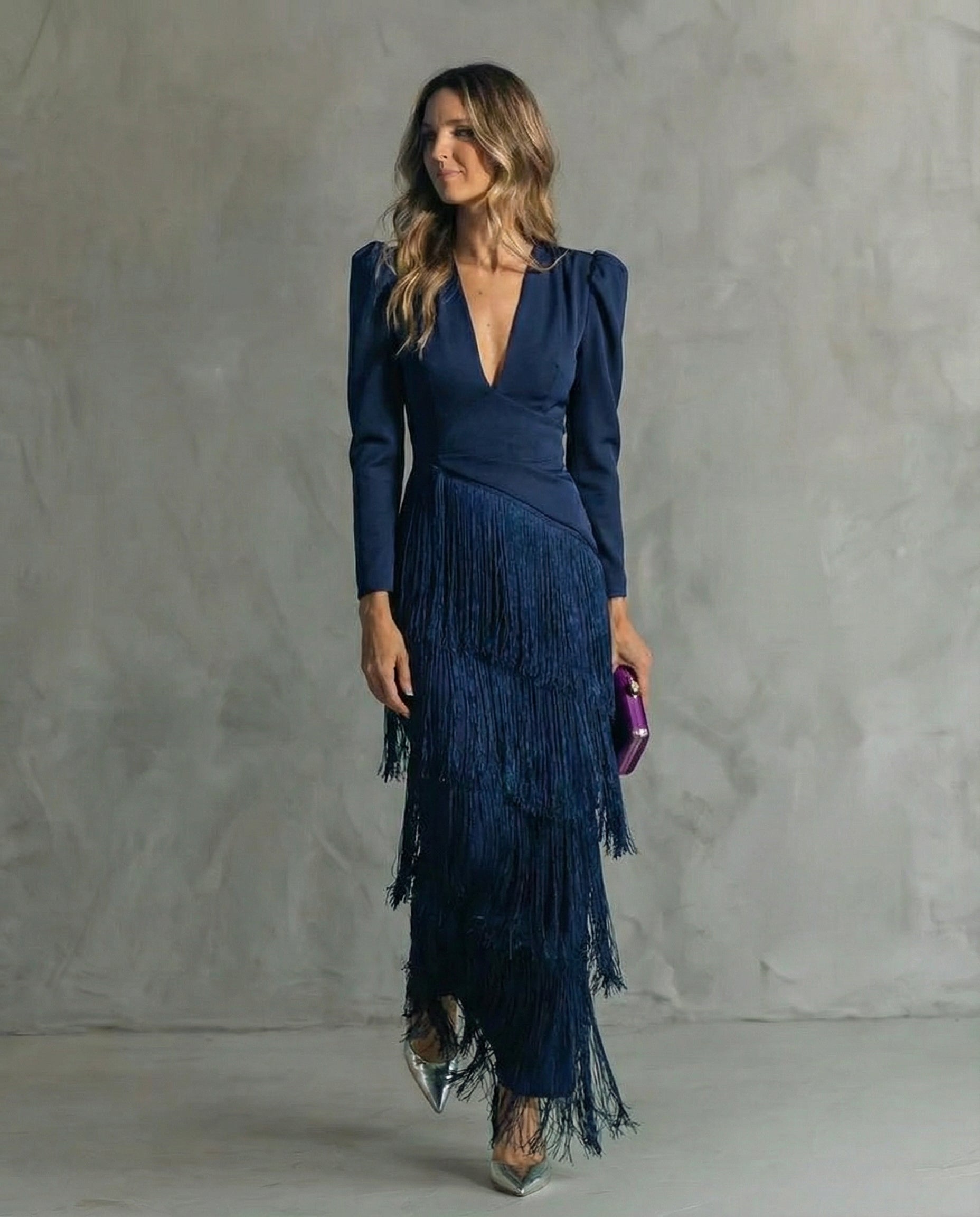 Alessia - Robe midi élégante avec manches à franges
