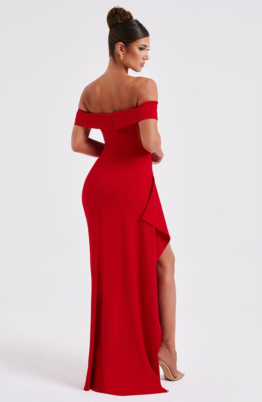KIM | Vestido largo de satén con hombros descubiertos
