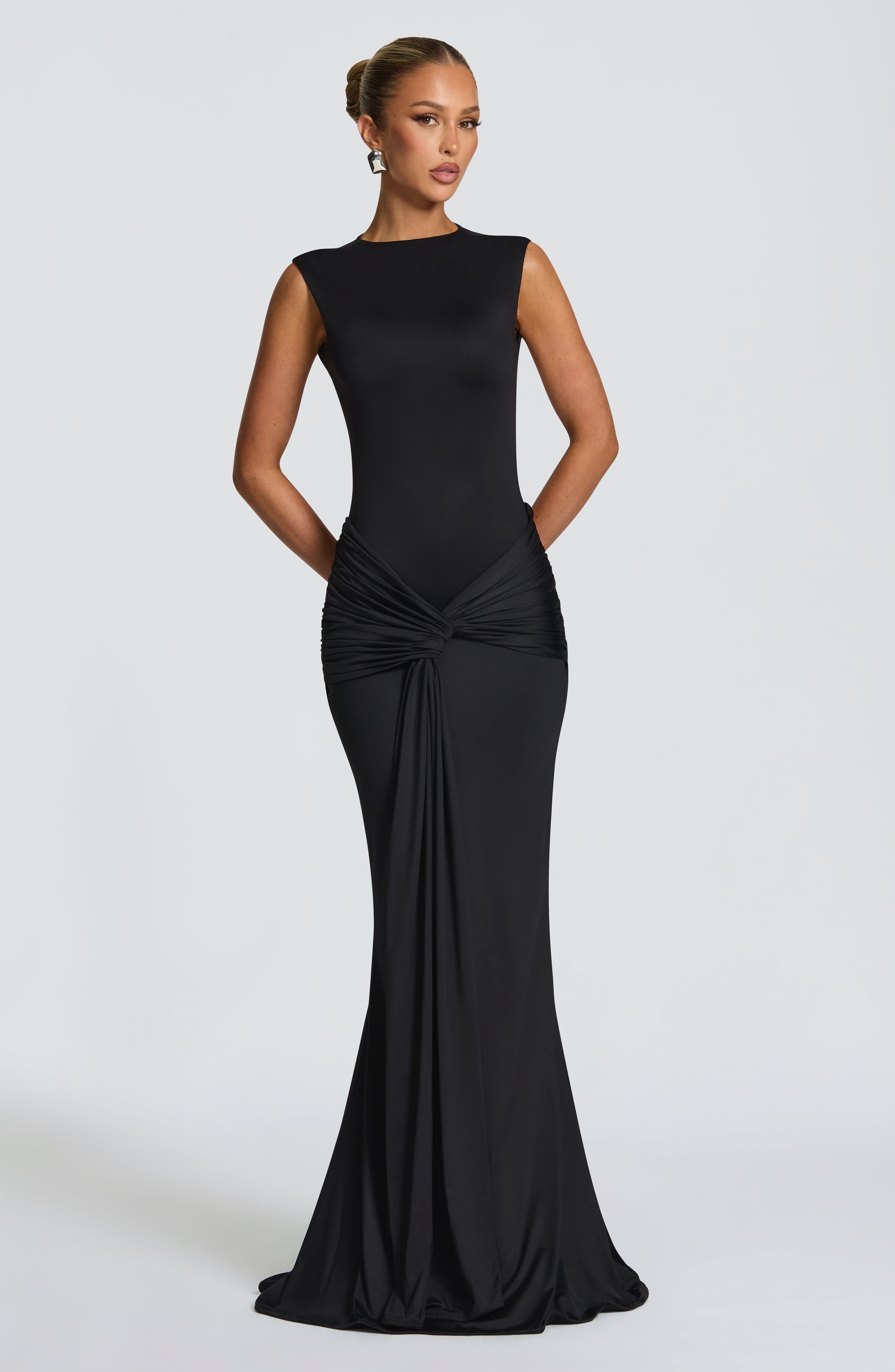 Robe SKY™ - Silhouette élégante avec drapé sculptural