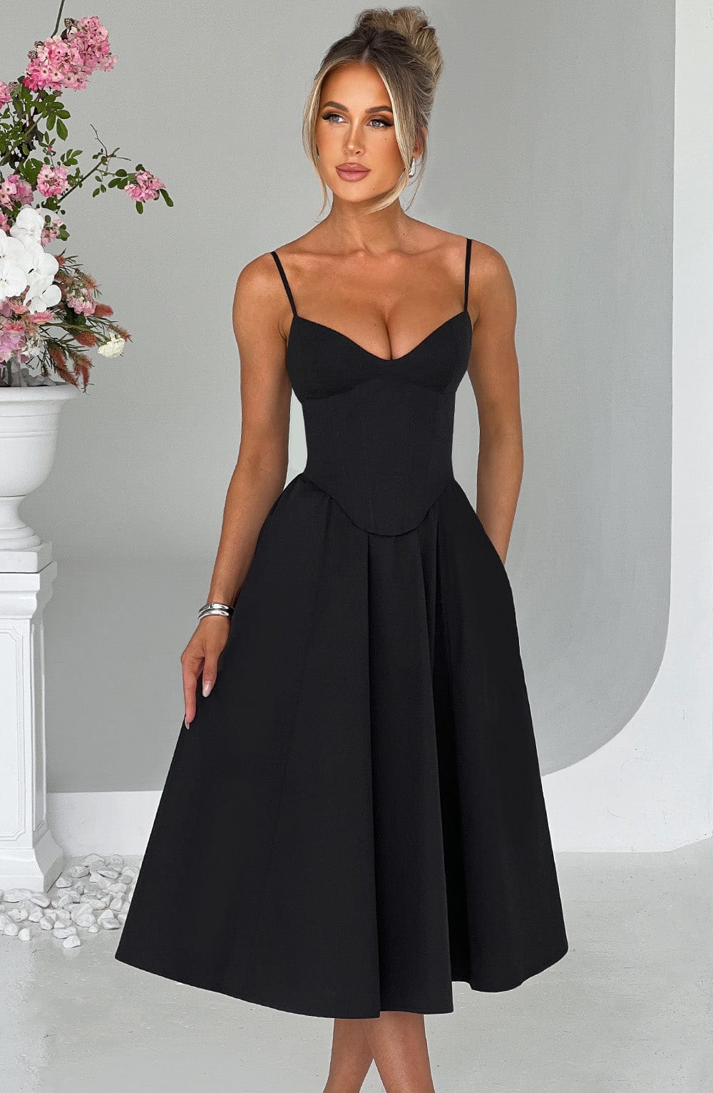 MAILEEN | Elegante vestido midi estilo corsé