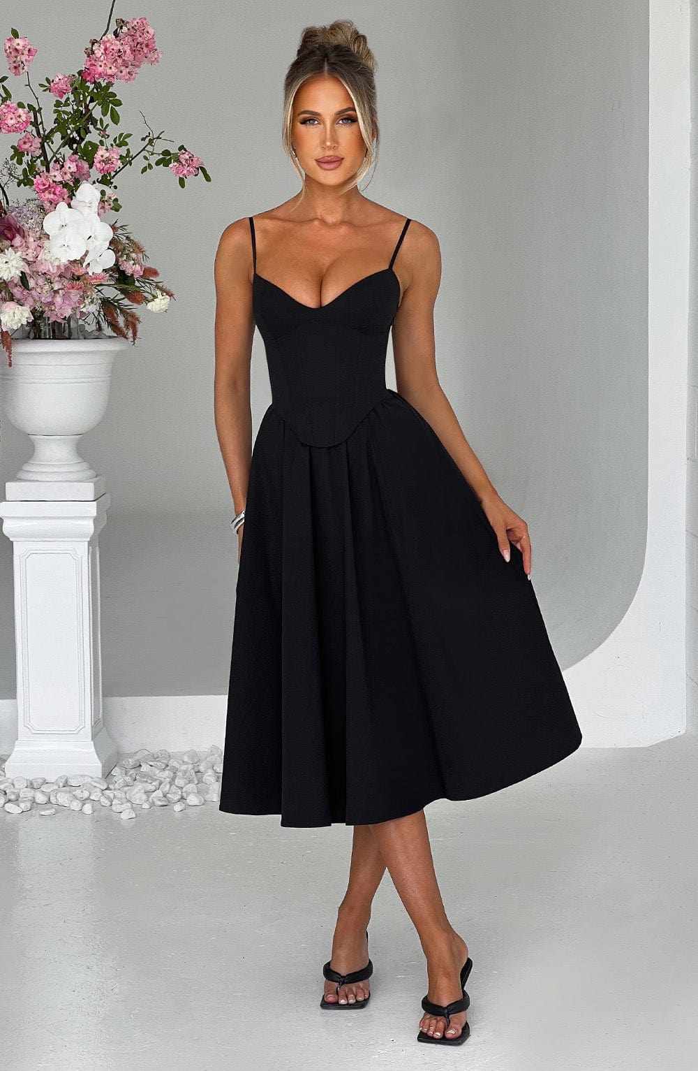 MAILEEN | Elegante vestido midi estilo corsé