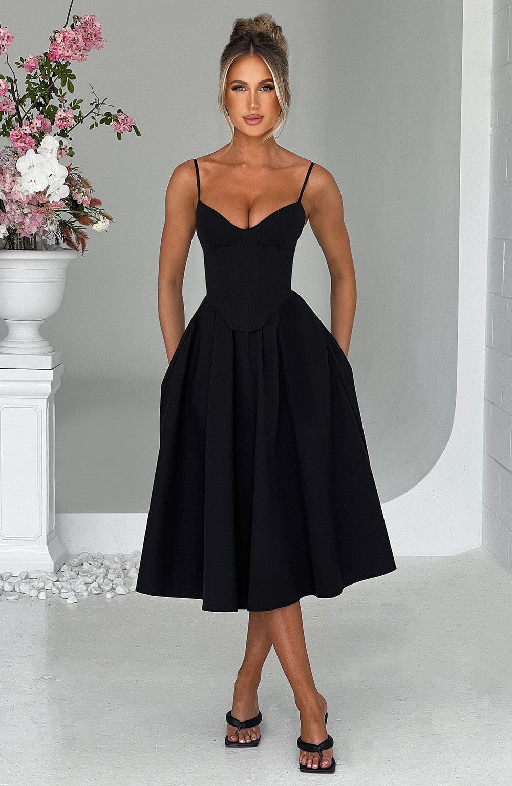 MAILEEN | Elegante vestido midi estilo corsé
