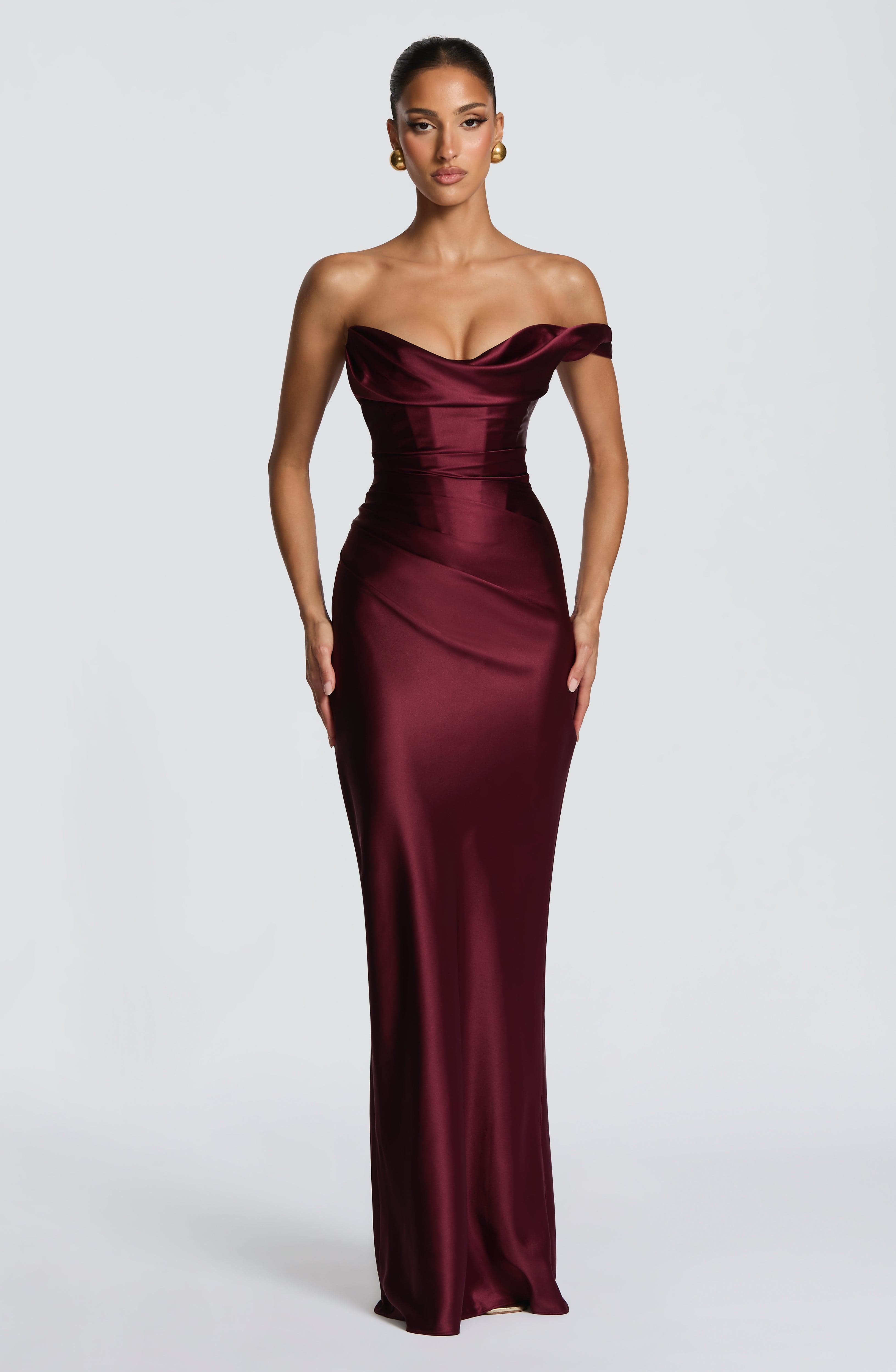 Robe Carolina™ - Élégance asymétrique au drapé satiné