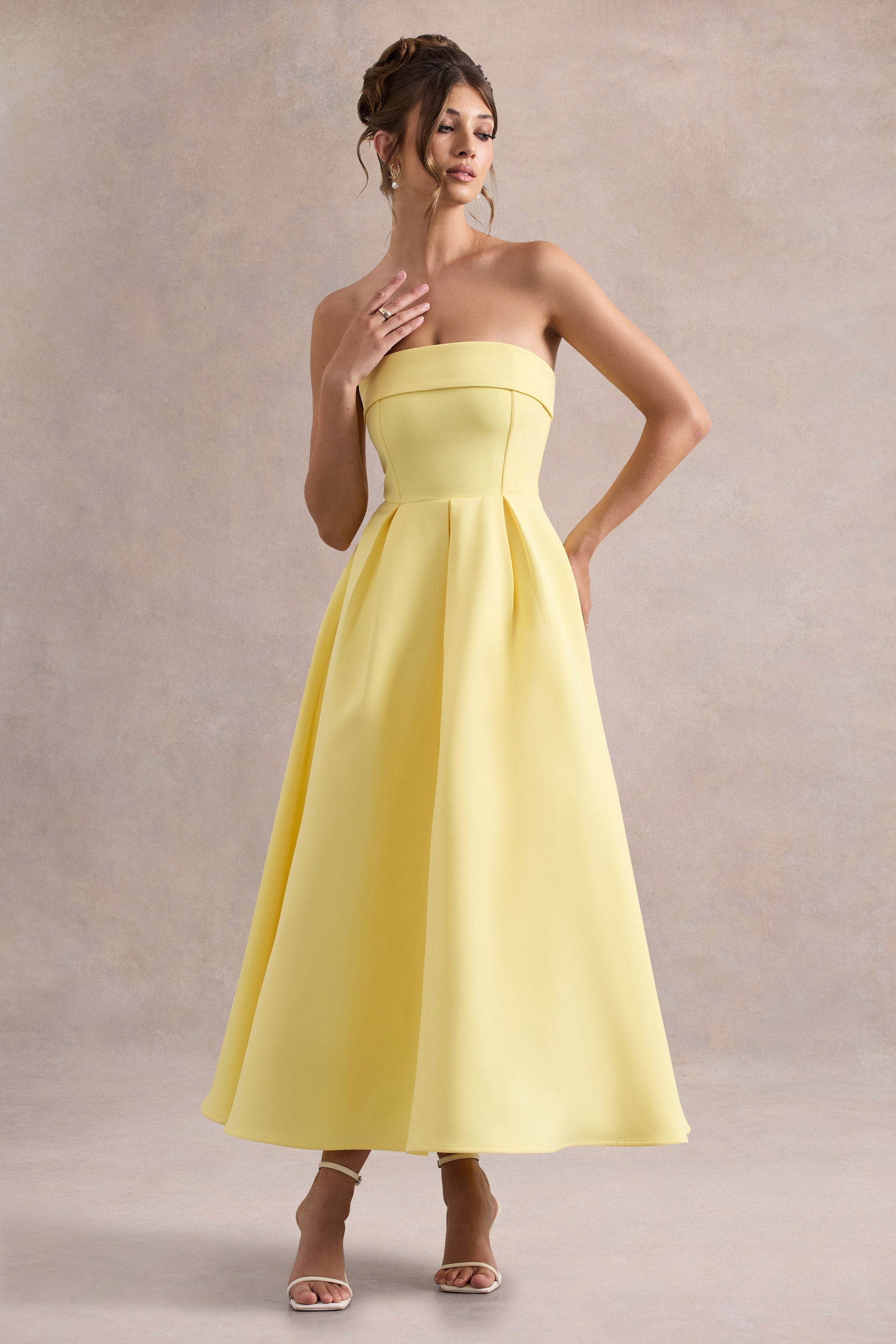 ANNE | Élégante robe midi avec décolleté dans le dos